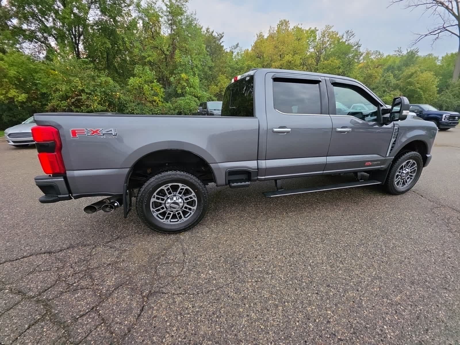 Used 2023 Ford F250 Limited w/ FX4 Off-Road Package AWD/4WD image 5