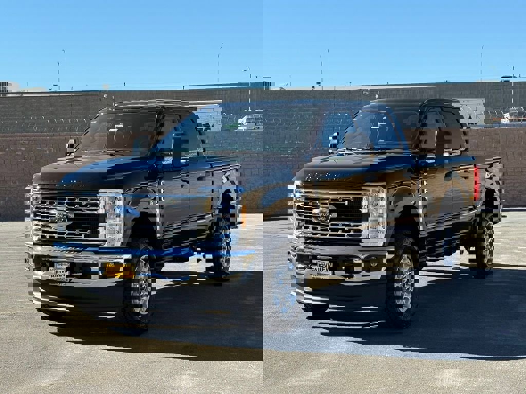 New 2026 Ford F250 XLT w/ FX4 Off-Road Package image 2