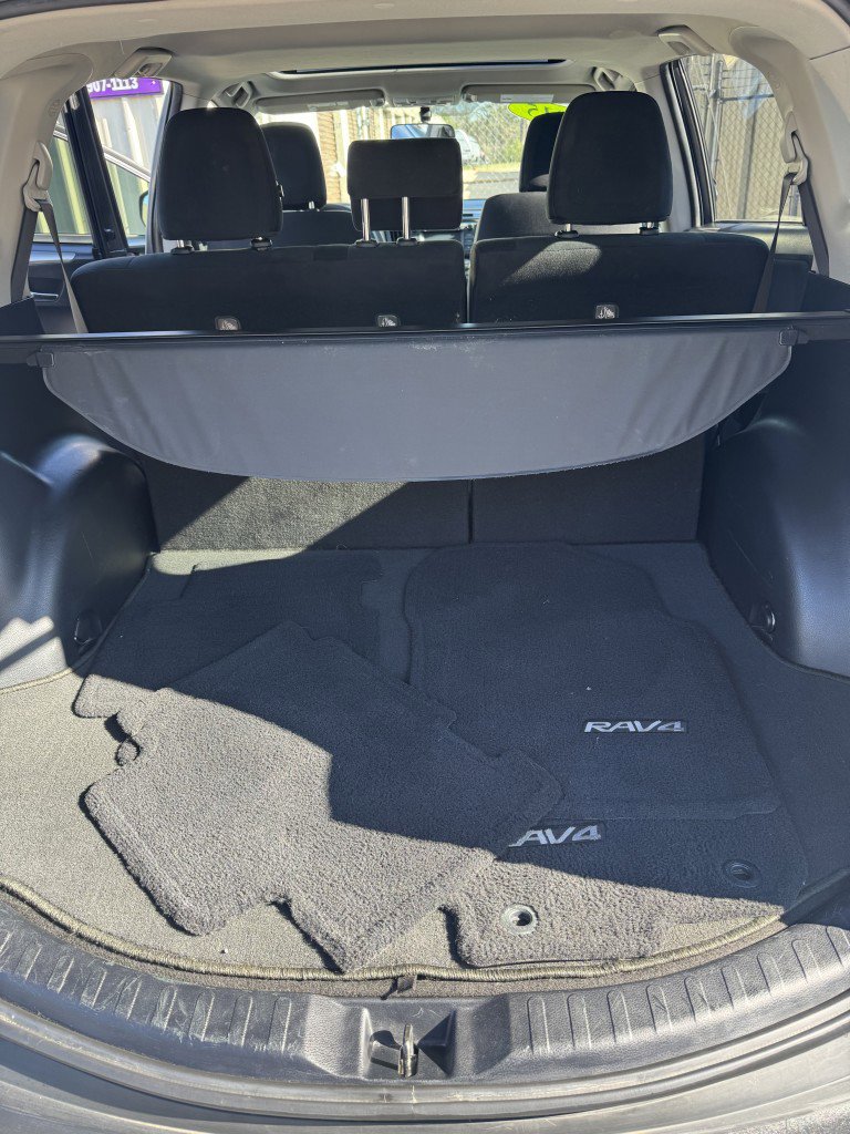 Used 2015 Toyota RAV4 XLE image 14