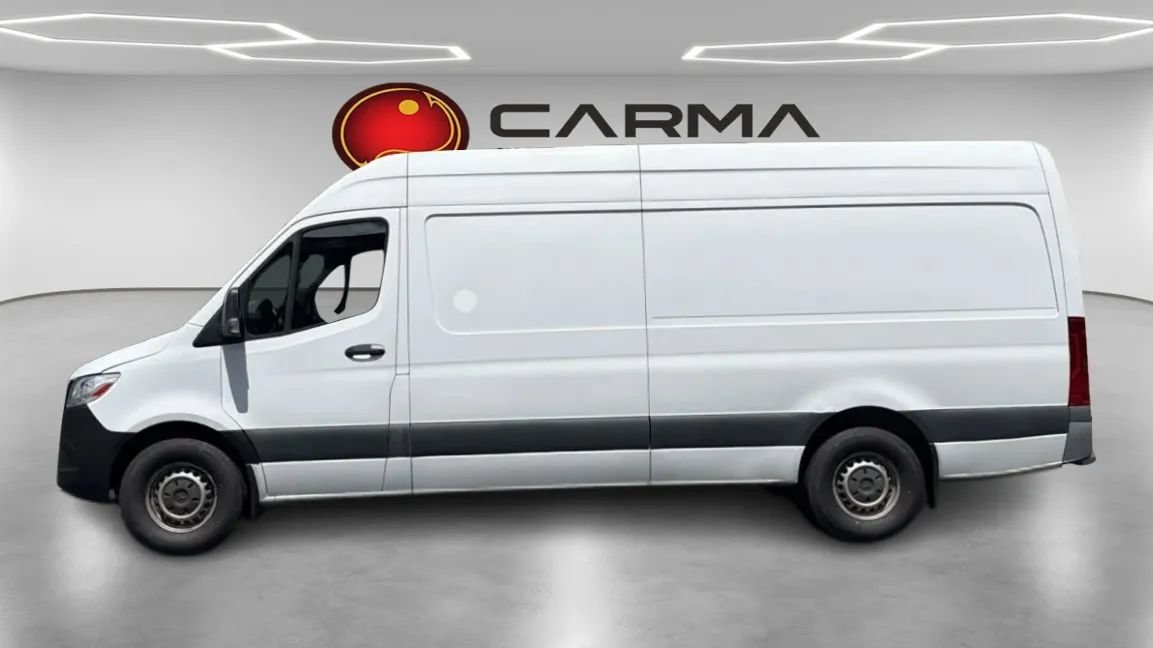 Used 2021 Mercedes-Benz Sprinter 2500 image 2