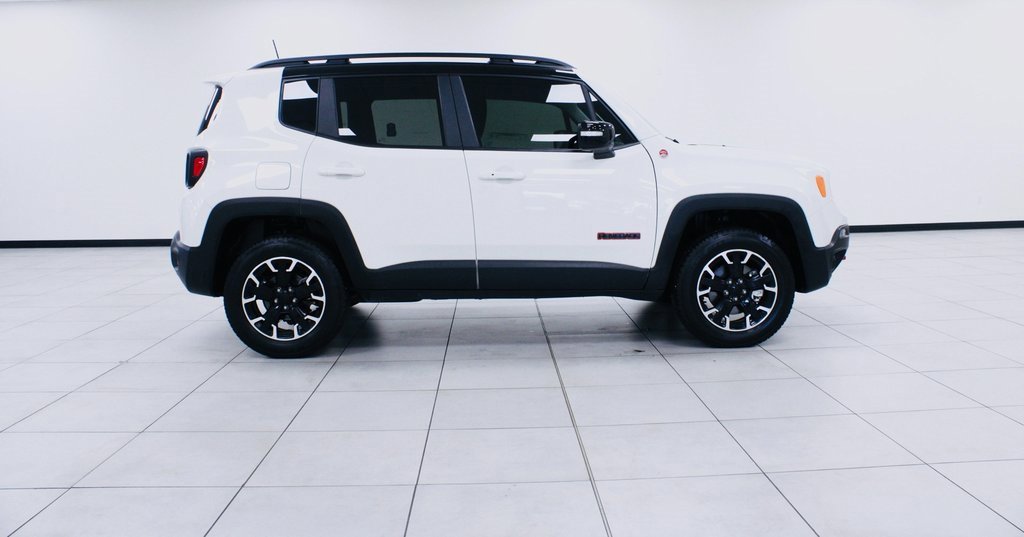 Used 2023 Jeep Renegade Trailhawk image 8