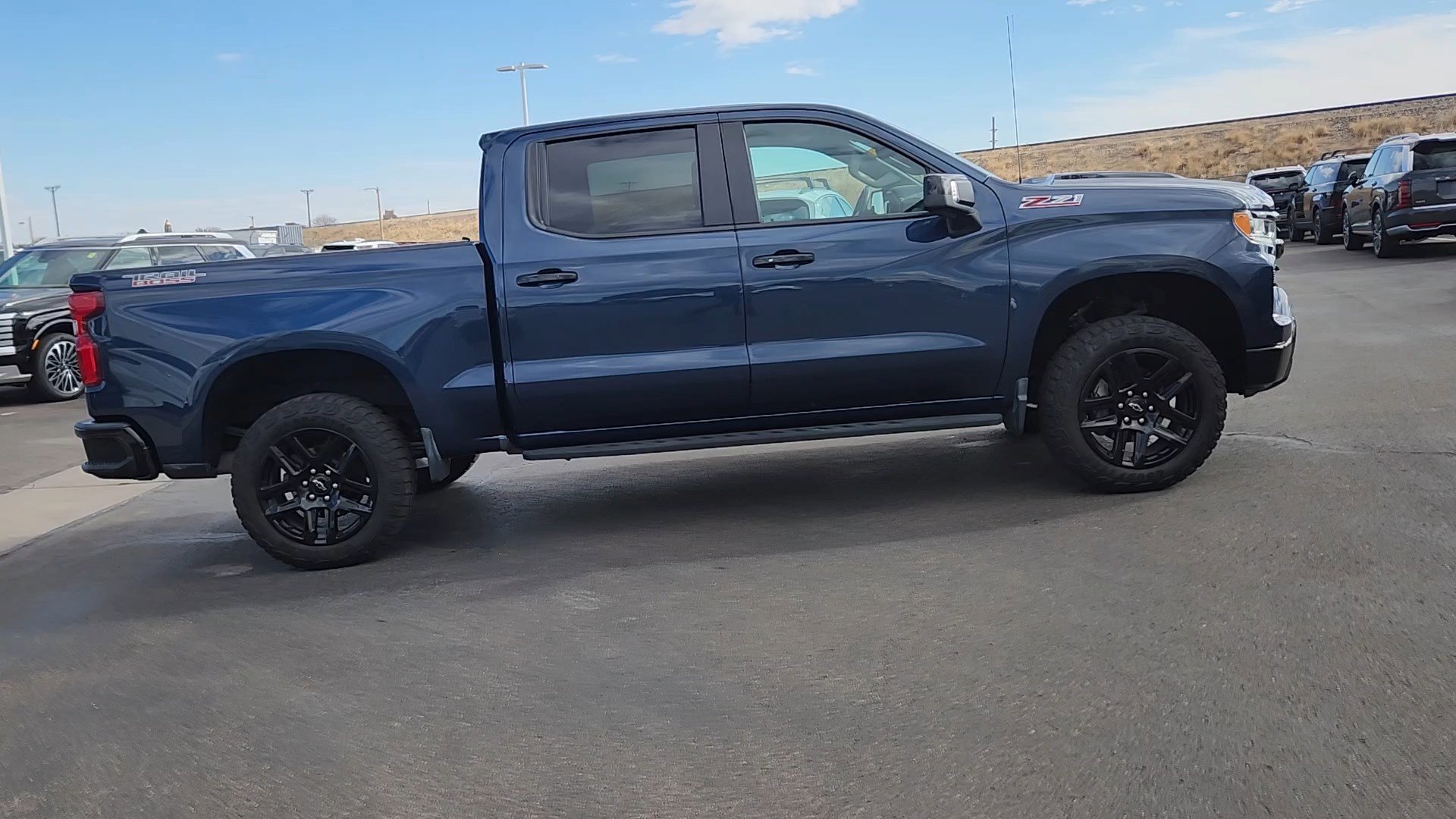 Used 2022 Chevrolet Silverado 1500 LT Trail Boss w/ LT Trail Boss Premium Package image 3