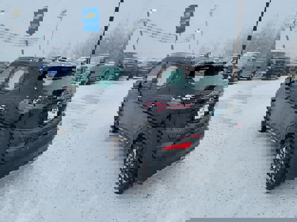 Used 2023 Chevrolet Bolt EUV Premier w/ Sun & Sound Package image 3