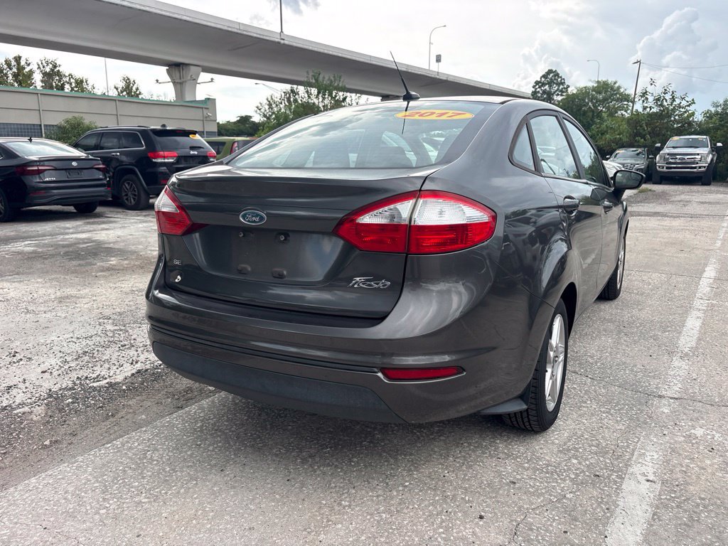 Used 2017 Ford Fiesta SE FWD image 3