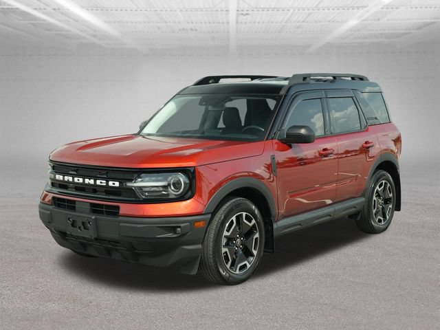 Used 2023 Ford Bronco Sport Outer Banks w/ Tech Package AWD/4WD image 3