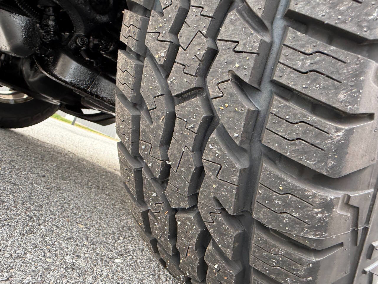 Used 2000 Isuzu VehiCROSS image 32