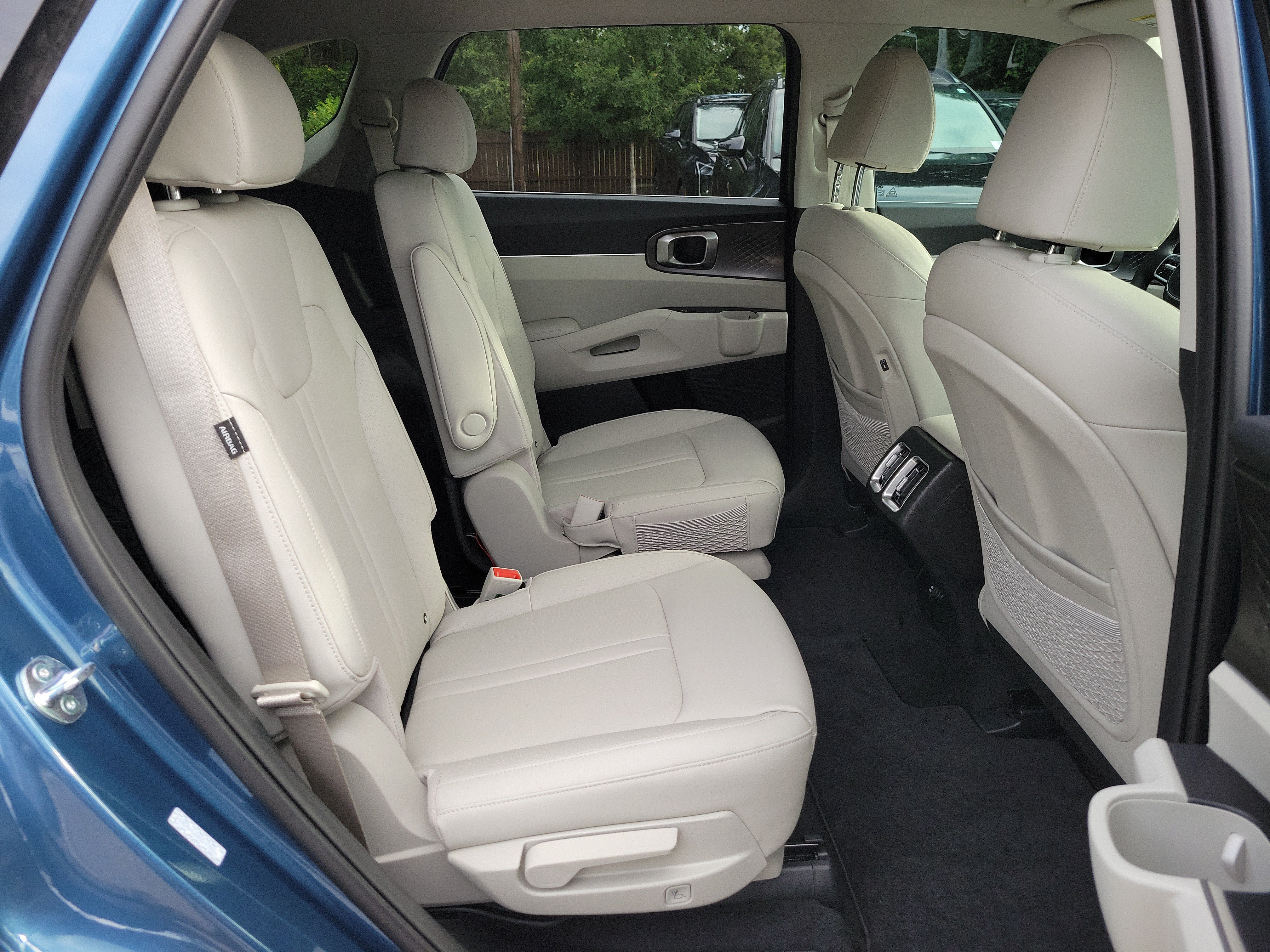 Certified 2025 Kia Sorento EX FWD image 12