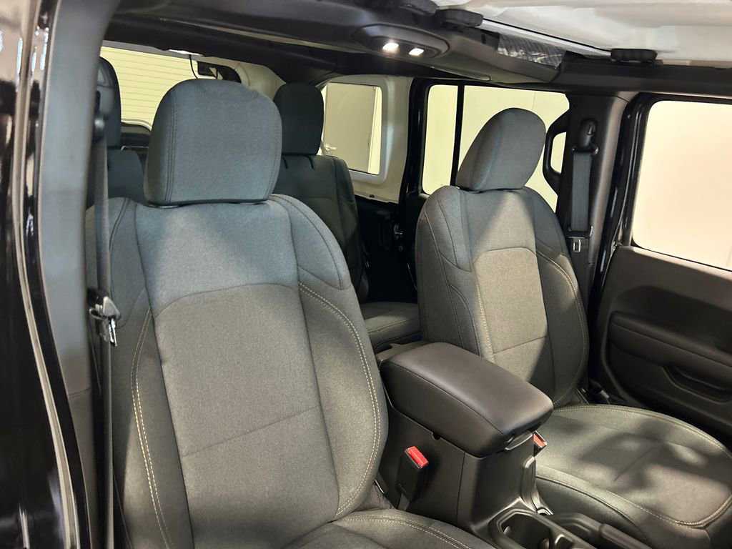 New 2025 Jeep Wrangler Sport S image 33