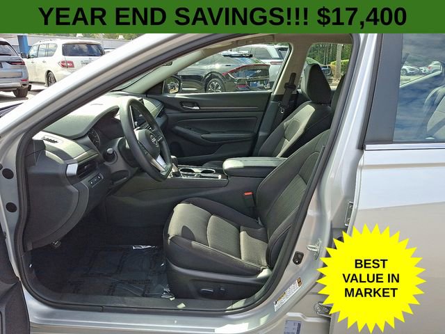 Used 2024 Nissan Altima 2.5 SV image 15