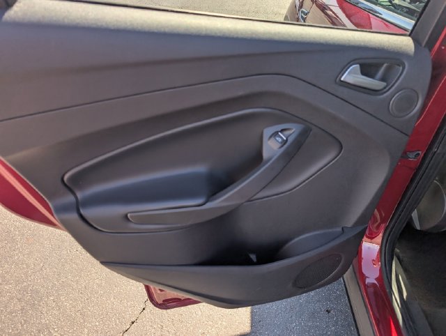 Used 2019 Ford Escape Titanium AWD/4WD image 10