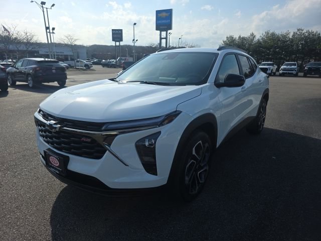 New 2026 Chevrolet Trax RS w/ Driver Confidence Package FWD image 6