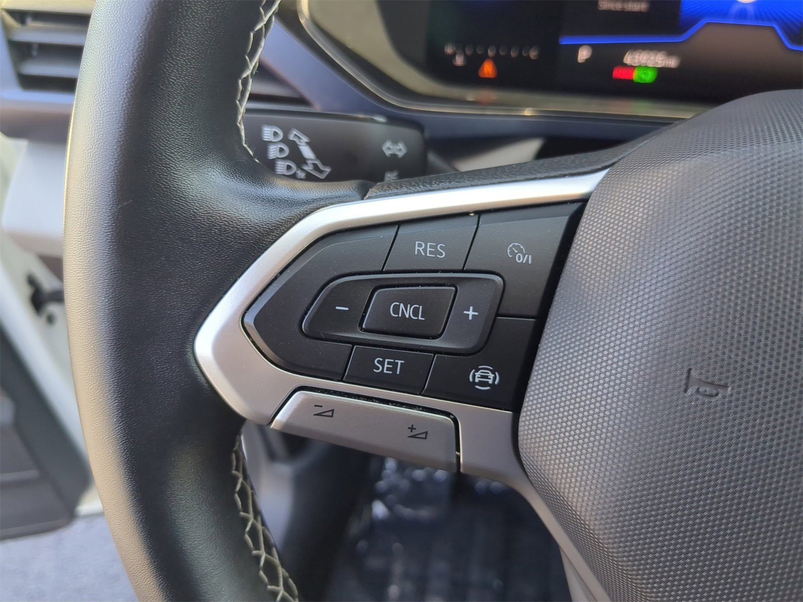 Used 2022 Volkswagen Taos SE image 28