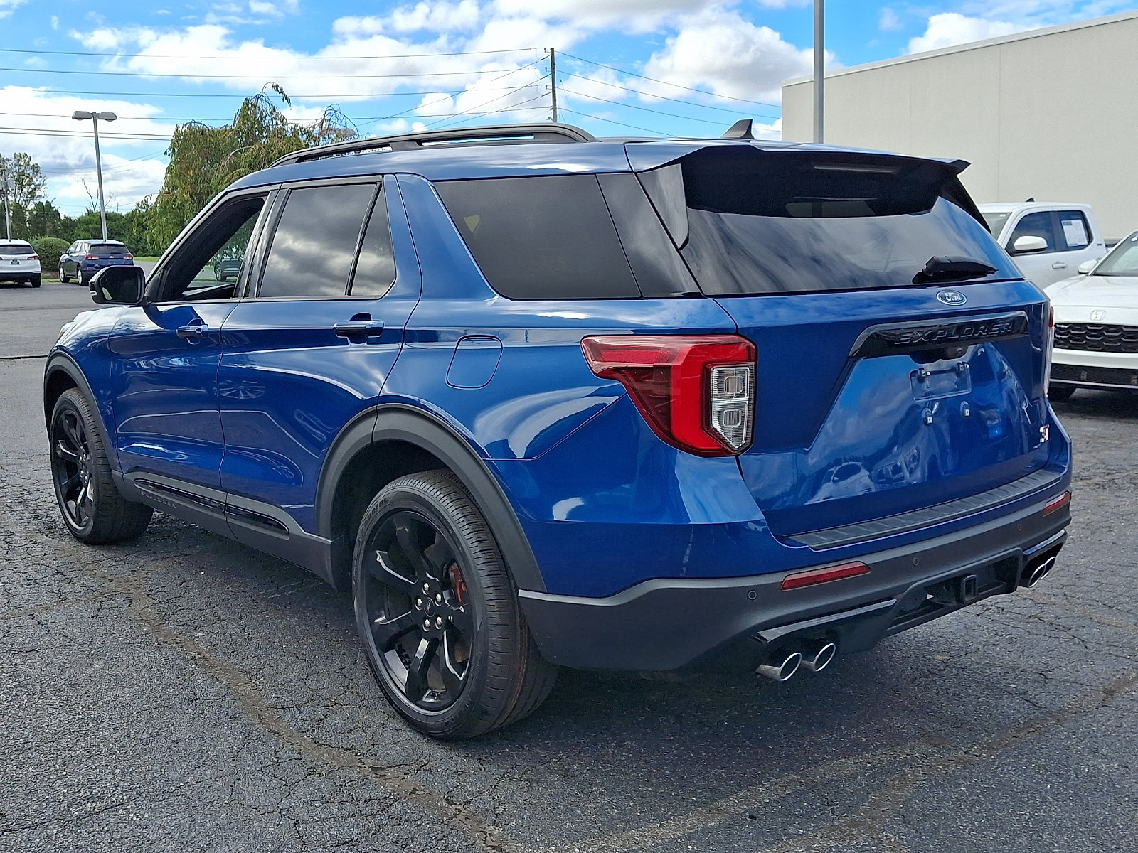 Used 2023 Ford Explorer ST w/ Equipment Group 401A AWD/4WD image 4