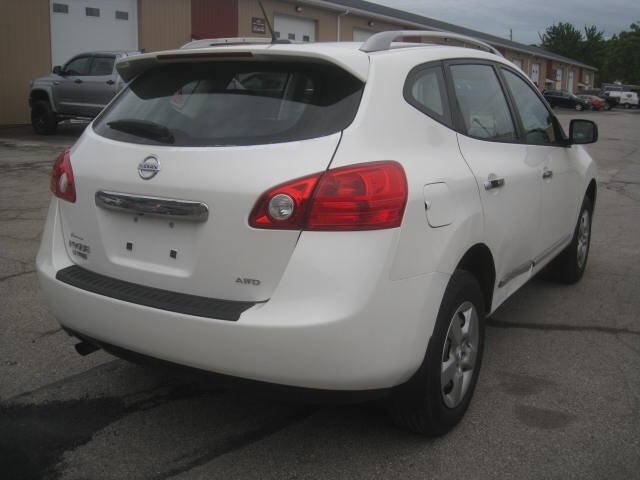 Used 2014 Nissan Rogue S w/ Convenience Package AWD/4WD image 3