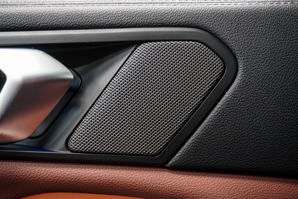 Used 2021 BMW X5 xDrive45e w/ Premium Package image 10