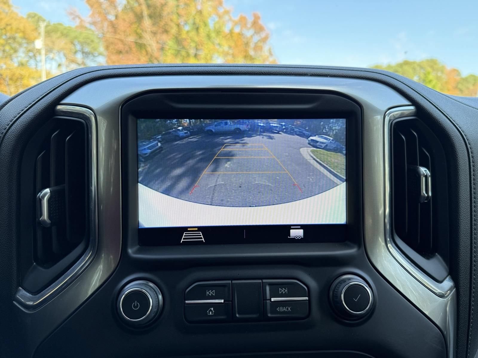 Used 2021 Chevrolet Silverado 1500 LT AWD/4WD image 37