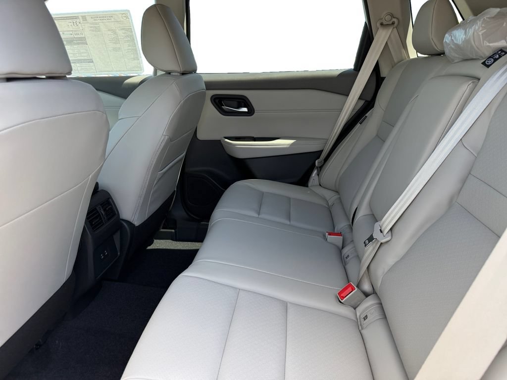 New 2026 Nissan Rogue Dark Armor AWD/4WD image 15