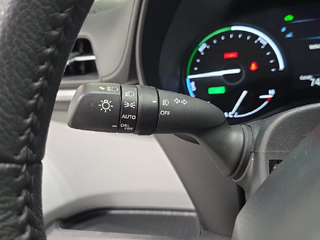 Certified 2025 Toyota Sienna XLE FWD image 21