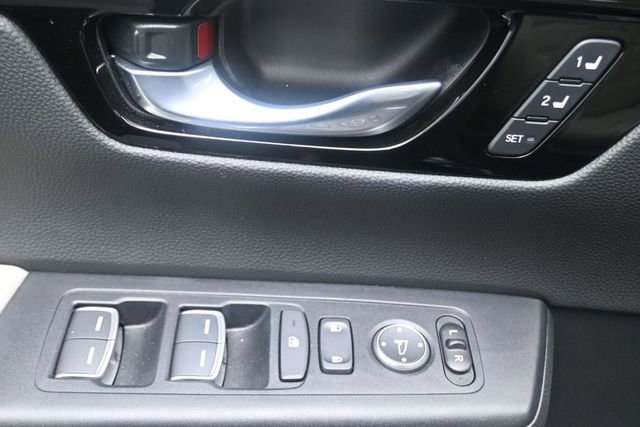 Used 2025 Honda CR-V EX-L image 17