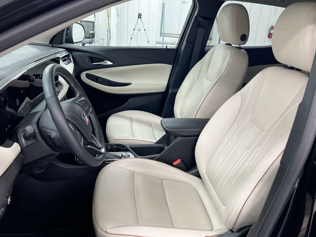 Used 2024 Buick Encore GX Avenir w/ Avenir Convenience Package image 18
