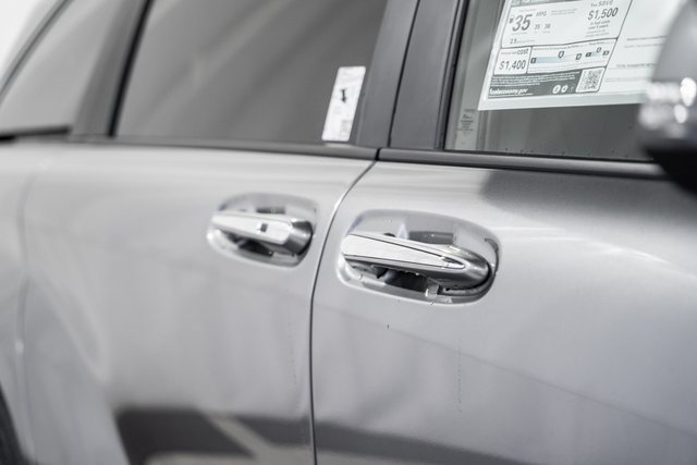 New 2026 Toyota Sienna Platinum AWD/4WD image 15