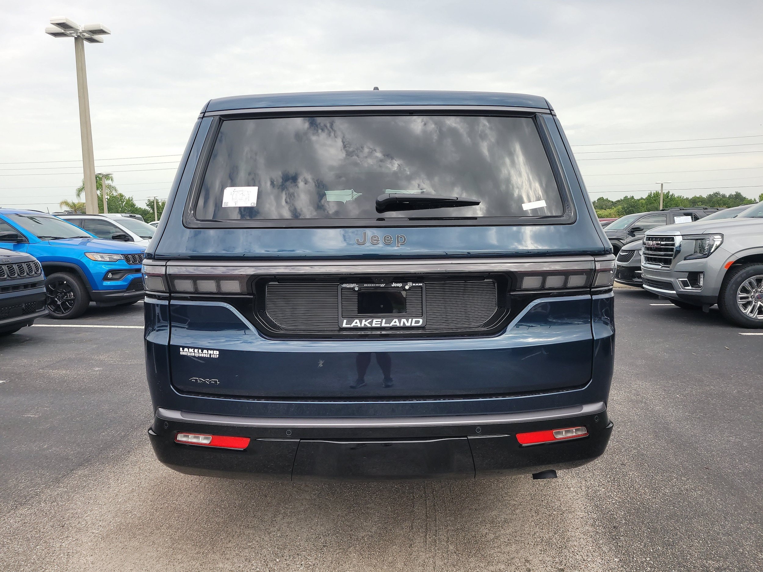 New 2026 Jeep Grand Wagoneer L Limited AWD/4WD image 7