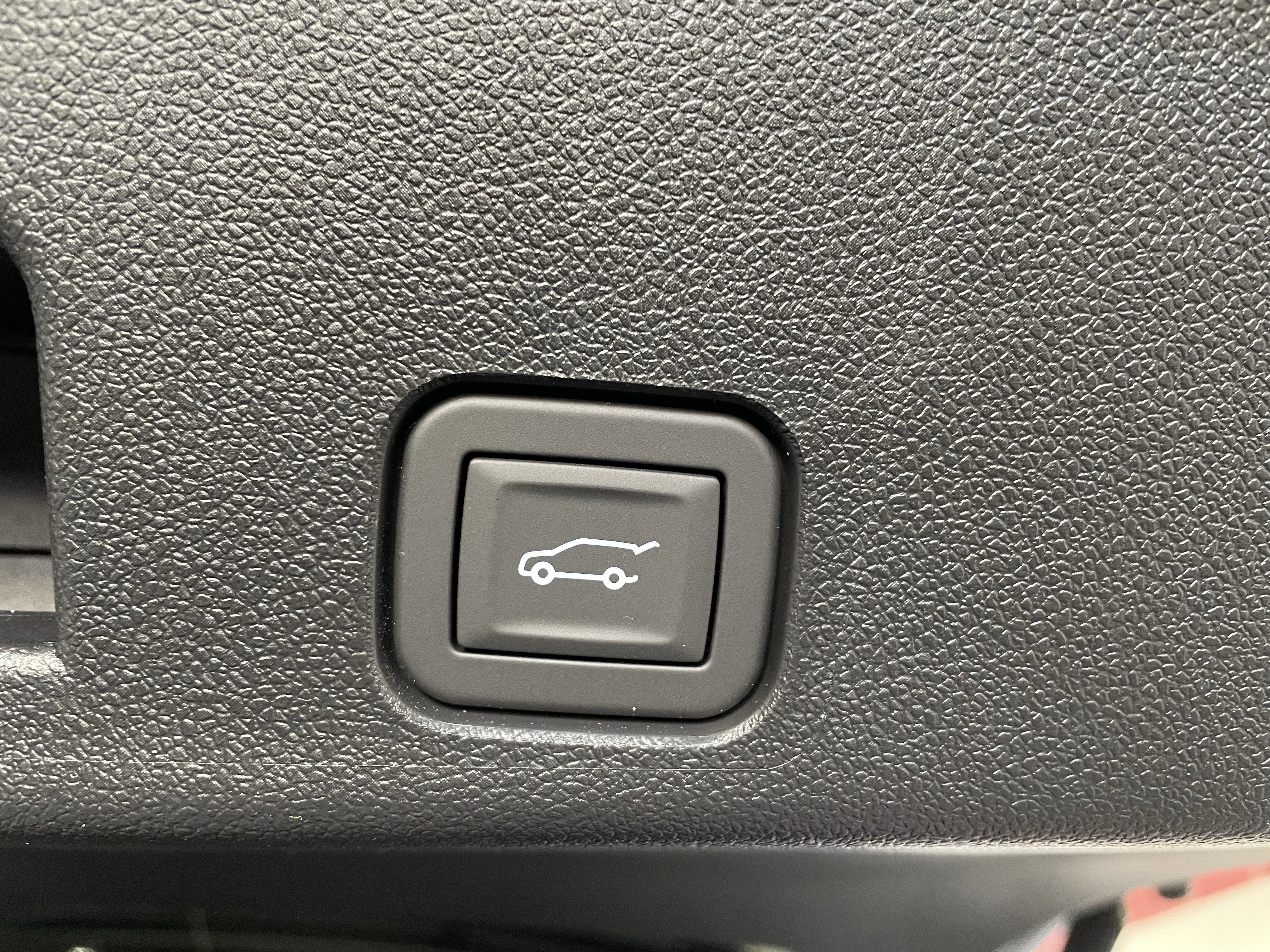 New 2026 GMC Acadia Denali Ultimate w/ LPO, Floor Liner Package image 10