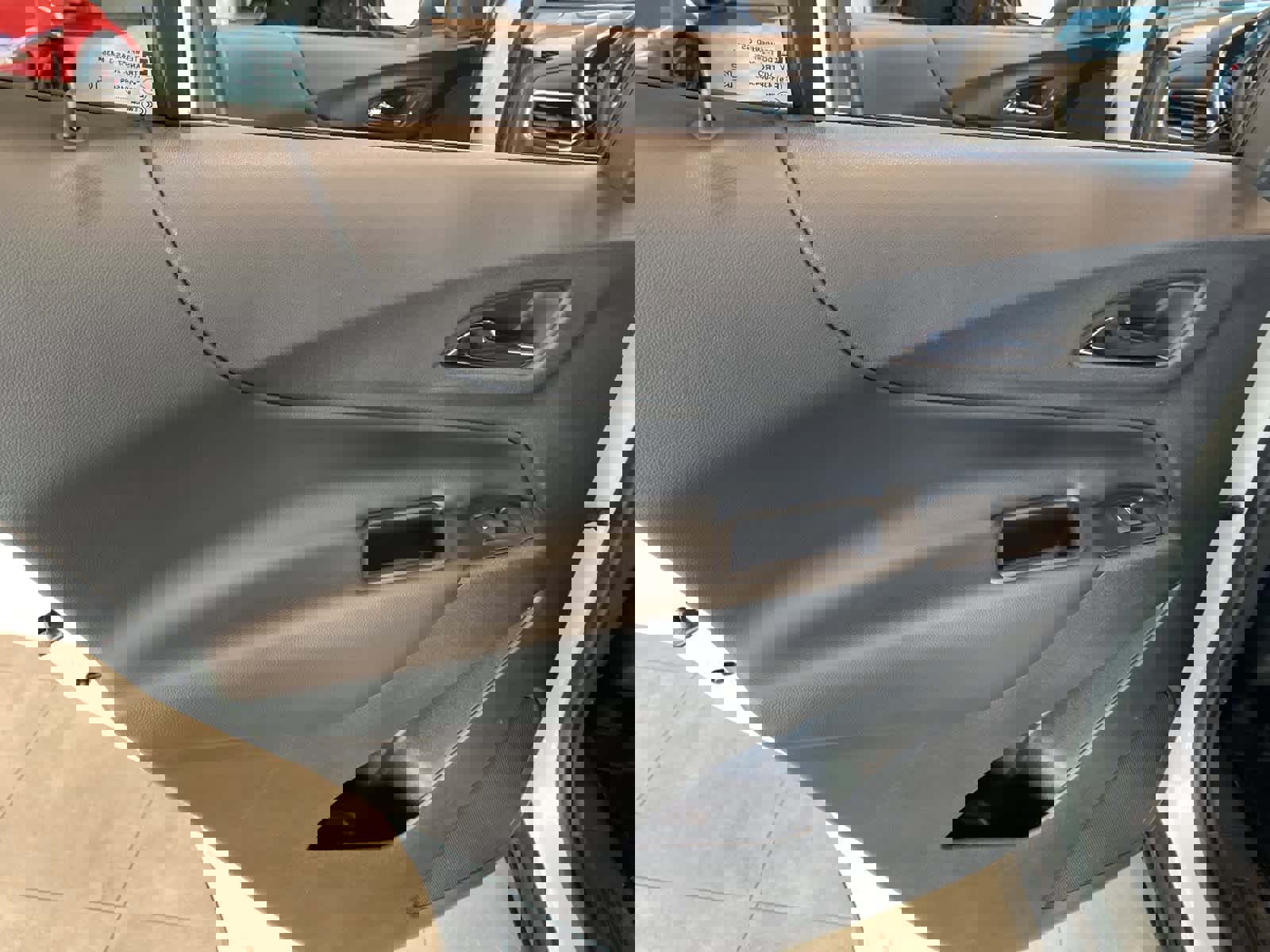 Used 2020 Chevrolet Equinox LT image 27