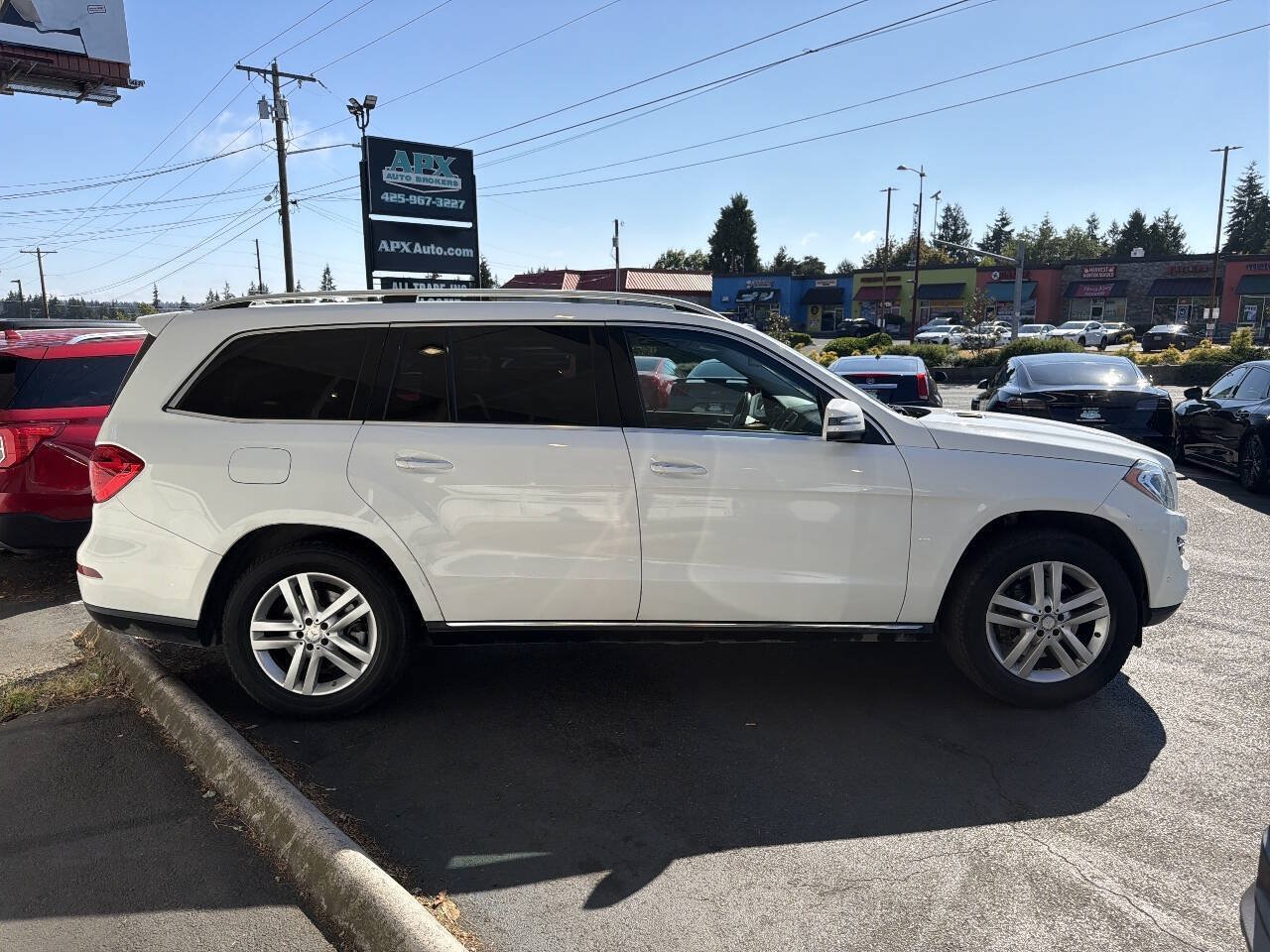 Used 2016 Mercedes-Benz GL 450 4MATIC image 9