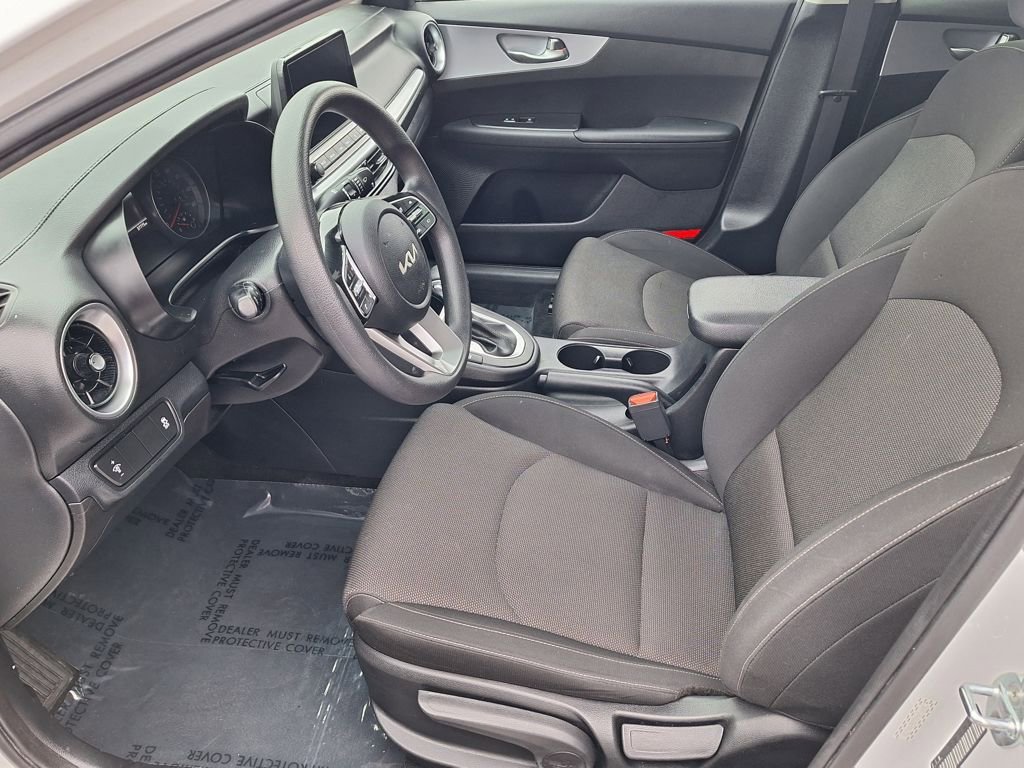 Used 2022 Kia Forte LXS image 10