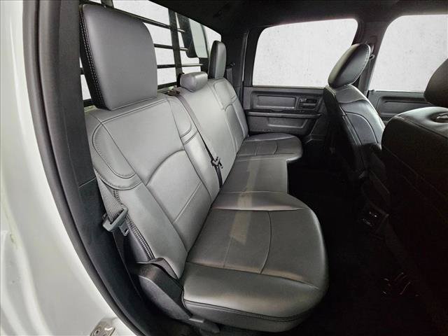 Used 2024 RAM 3500 Tradesman w/ Chrome Appearance Group AWD/4WD image 17