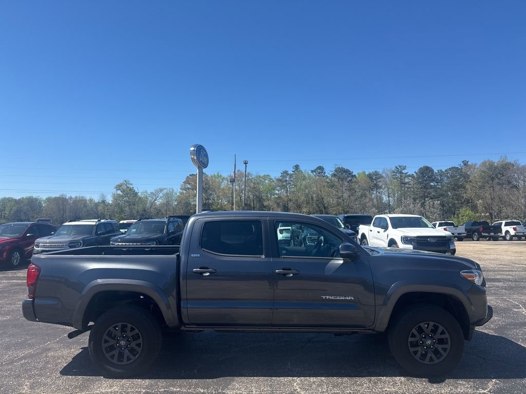 Used 2023 Toyota Tacoma SR5 w/ Technology Package AWD/4WD image 19