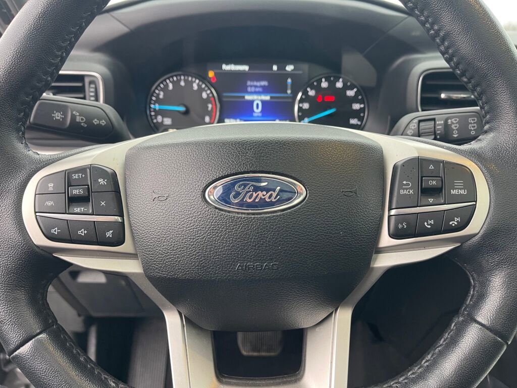 Used 2022 Ford Explorer XLT w/ Equipment Group 202A image 11