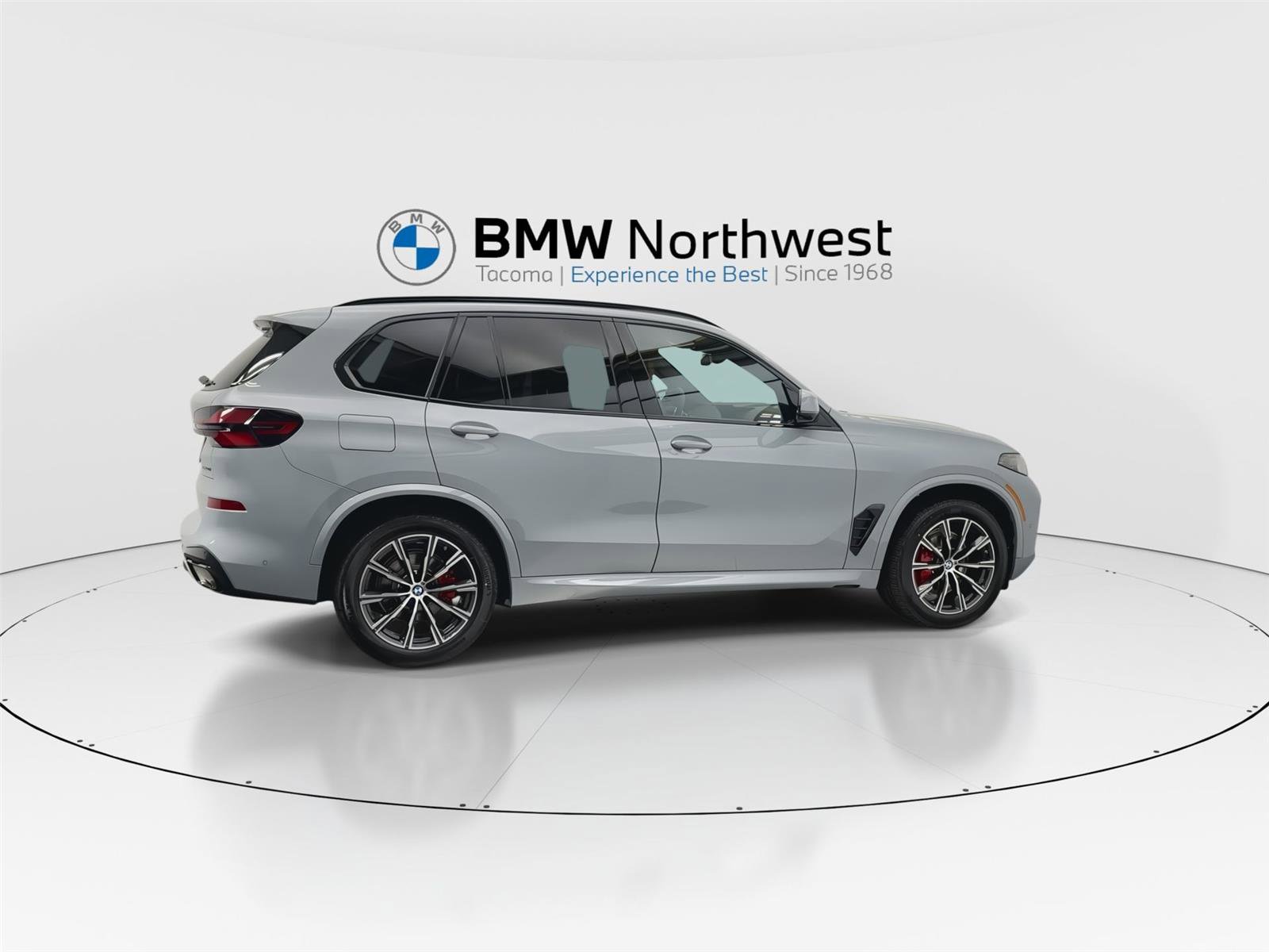 New 2026 BMW X5 xDrive40i w/ M Sport Package image 4