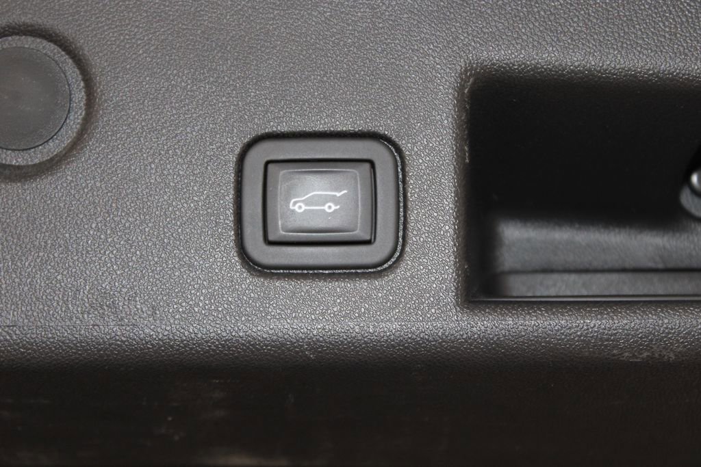 Used 2023 Chevrolet Equinox Premier FWD image 14