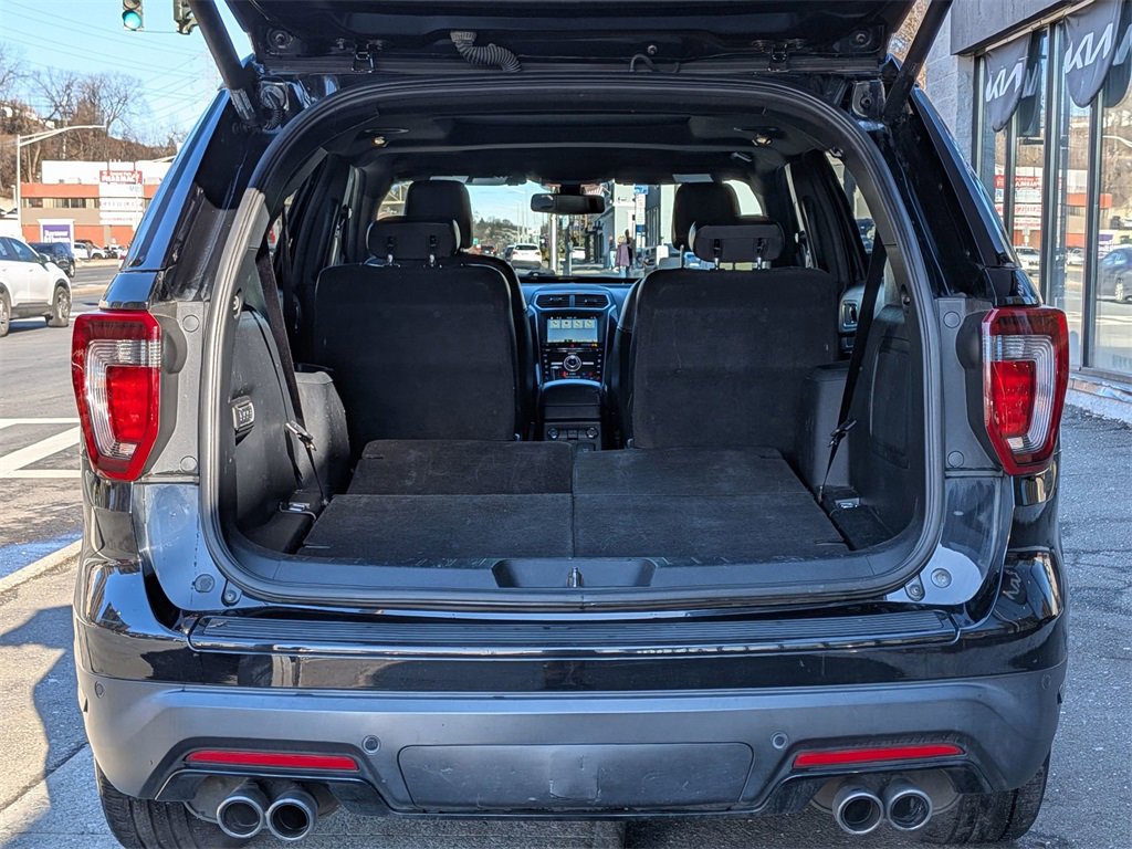 Used 2018 Ford Explorer Sport w/ Equipment Group 401A image 8