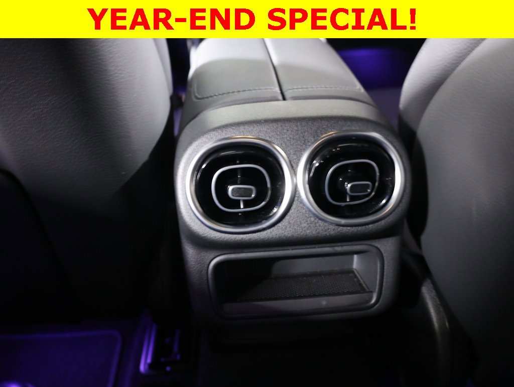 Used 2025 Mercedes-Benz GLC 300 4MATIC image 29