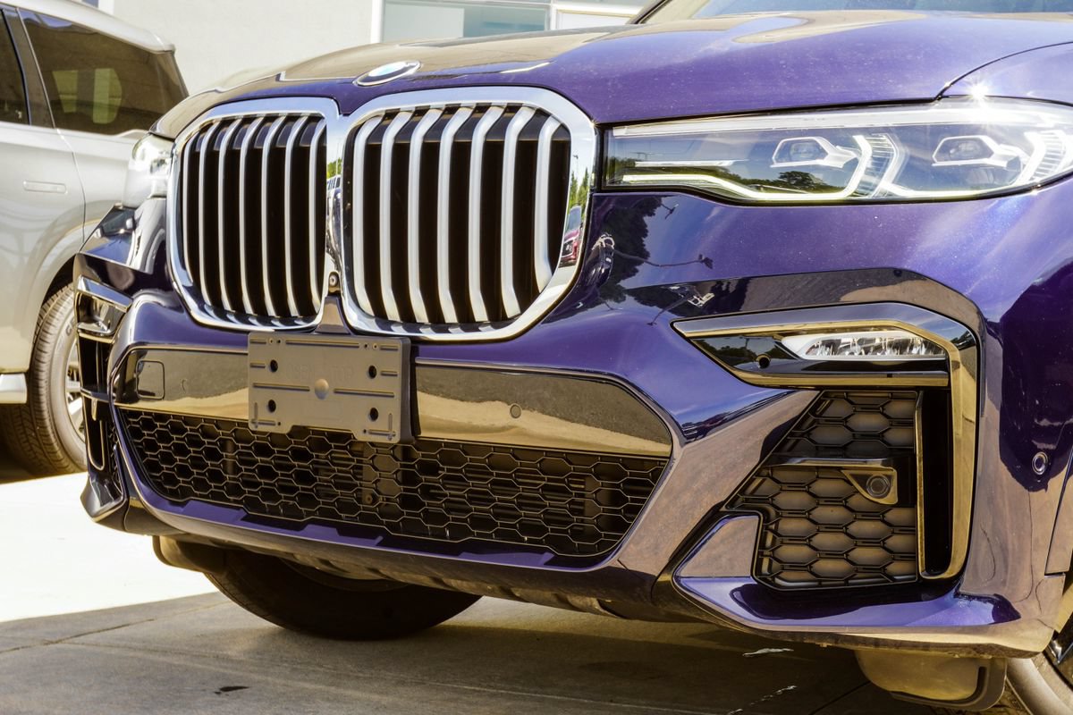 Used 2020 BMW X7 xDrive40i w/ M Sport Package AWD/4WD image 2