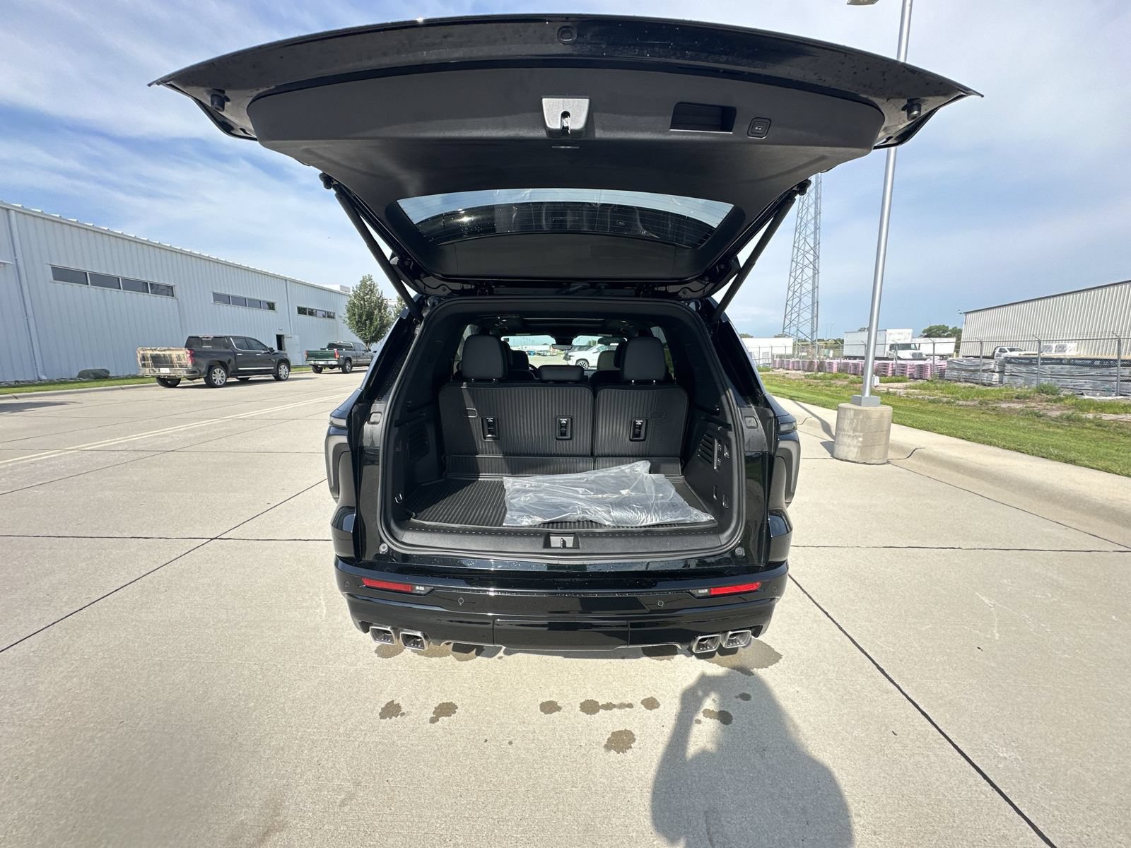 Certified 2026 Chevrolet Traverse RS w/ LPO, Floor Liner Package AWD/4WD image 26