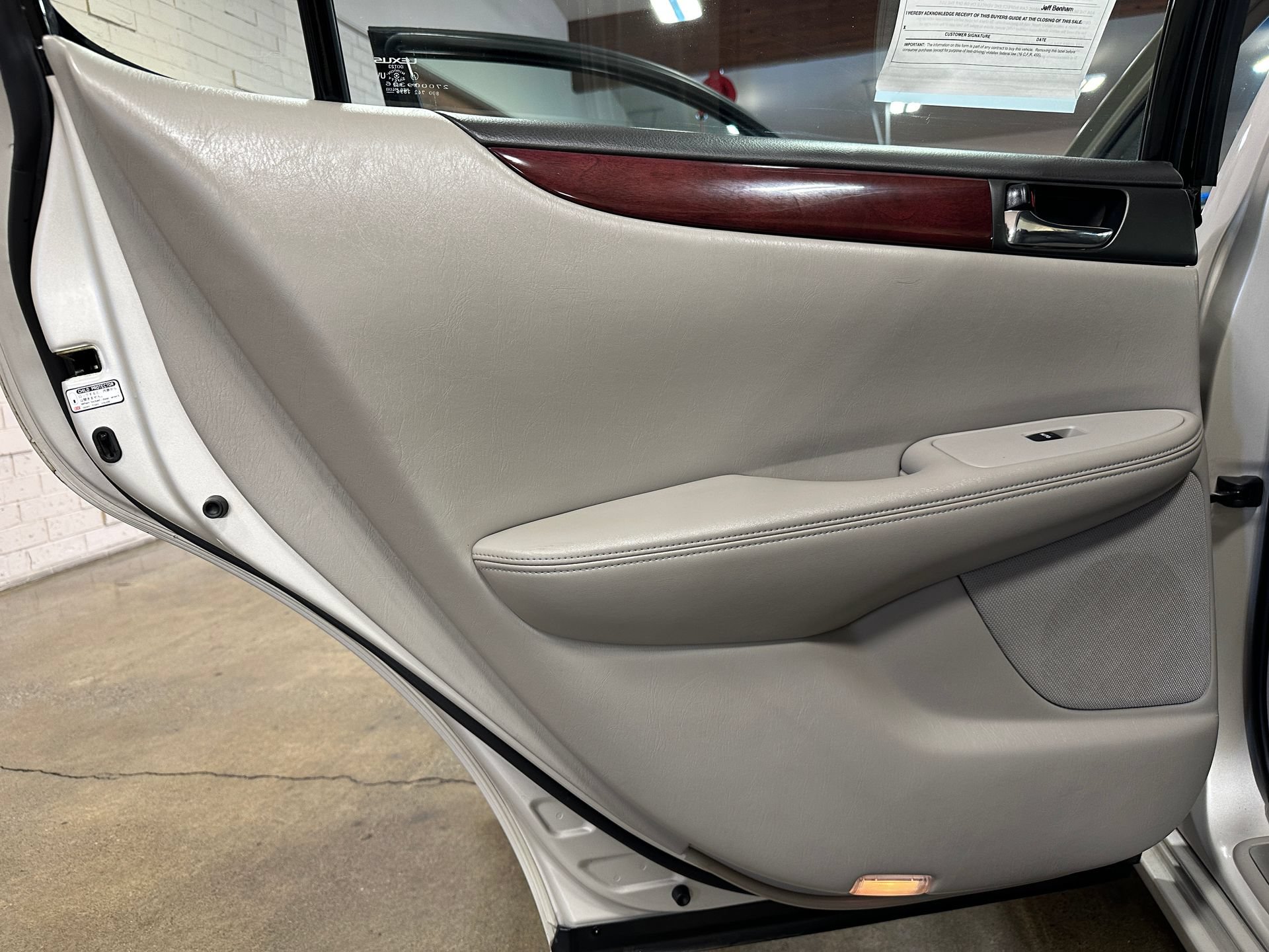 Used 2002 Lexus ES 330 FWD image 24