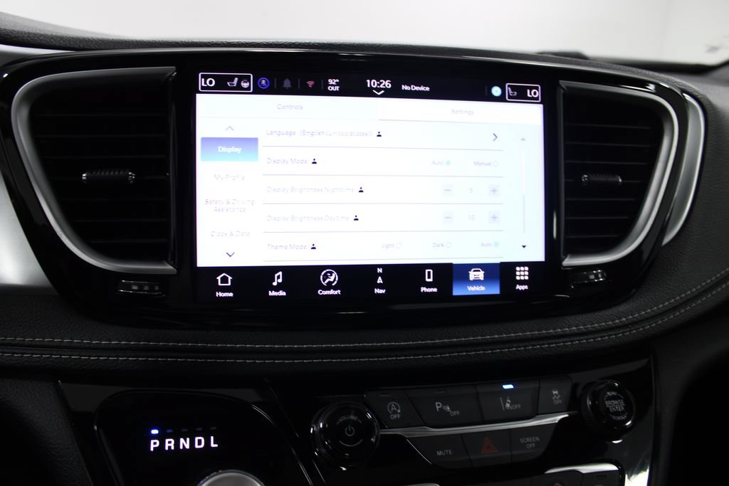 Used 2025 Chrysler Pacifica Limited FWD image 57