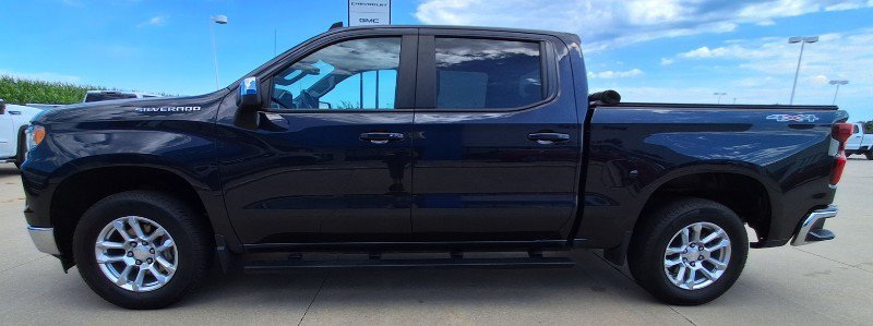 Used 2024 Chevrolet Silverado 1500 LT AWD/4WD image 5