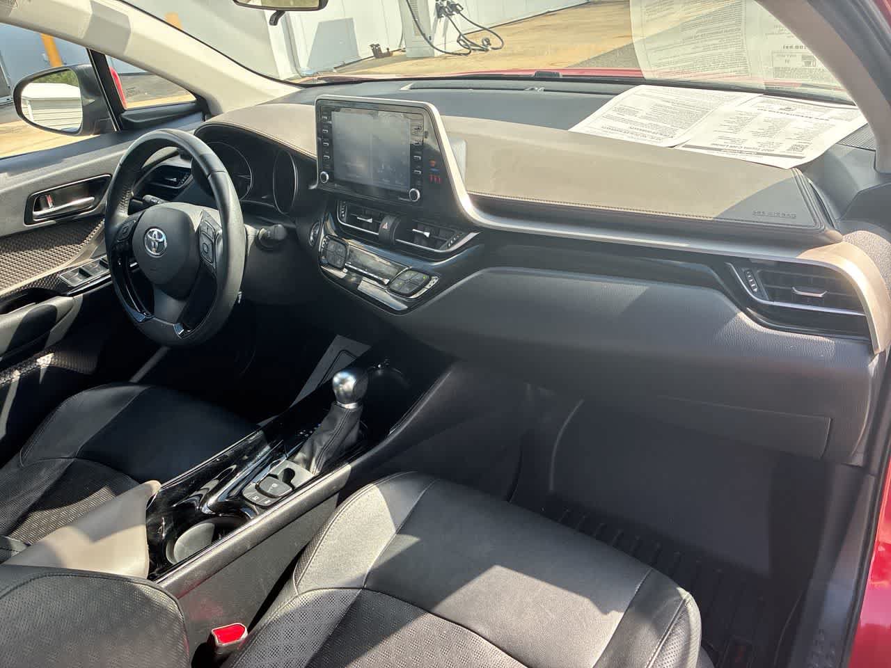 Used 2022 Toyota C-HR Limited FWD image 26