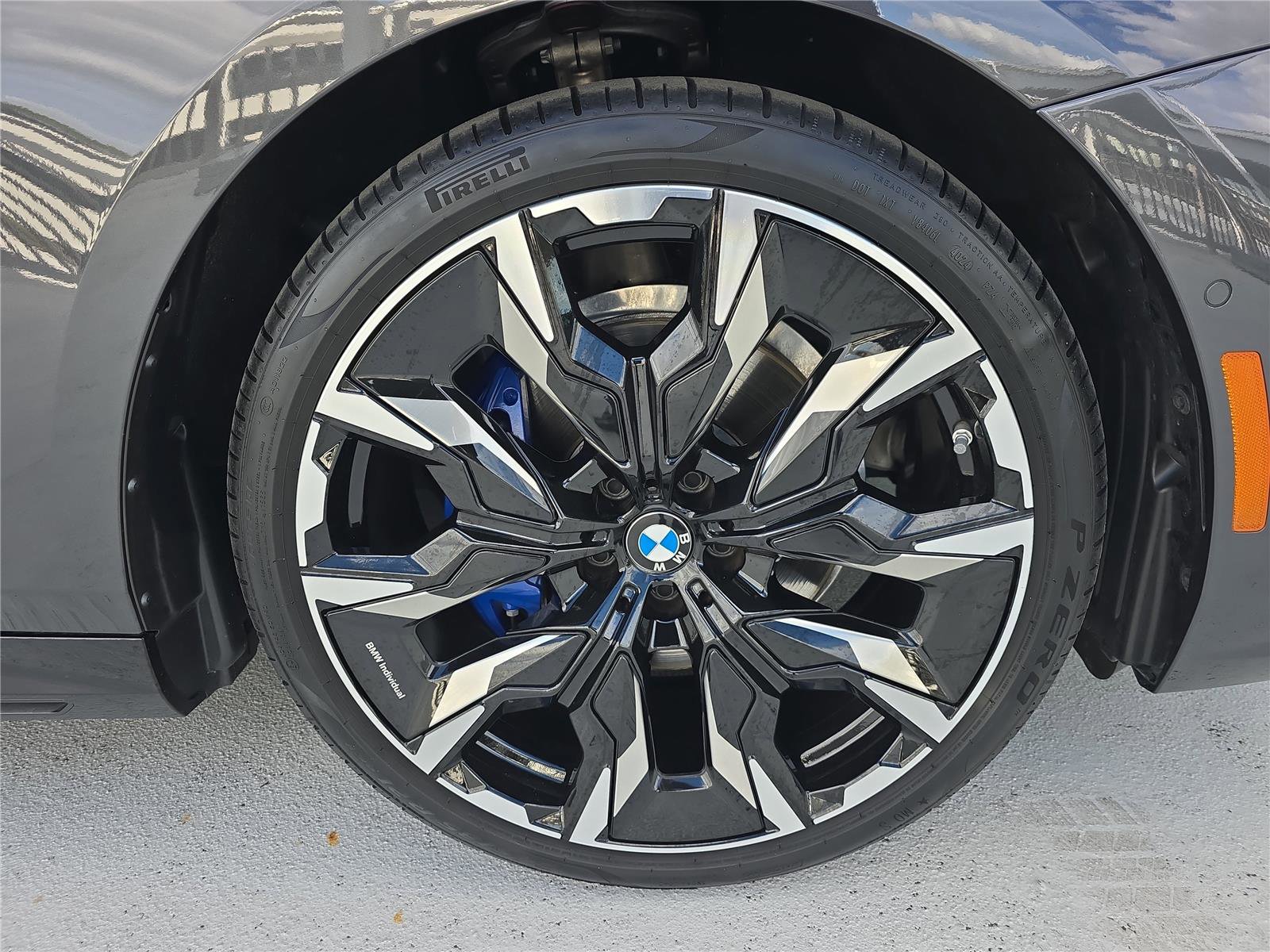 Certified 2025 BMW 530i w/ M Sport Package image 26