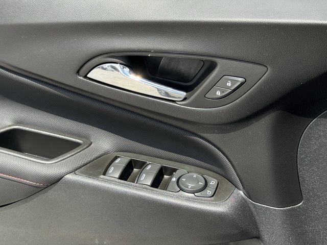 Used 2023 Chevrolet Equinox RS FWD image 25