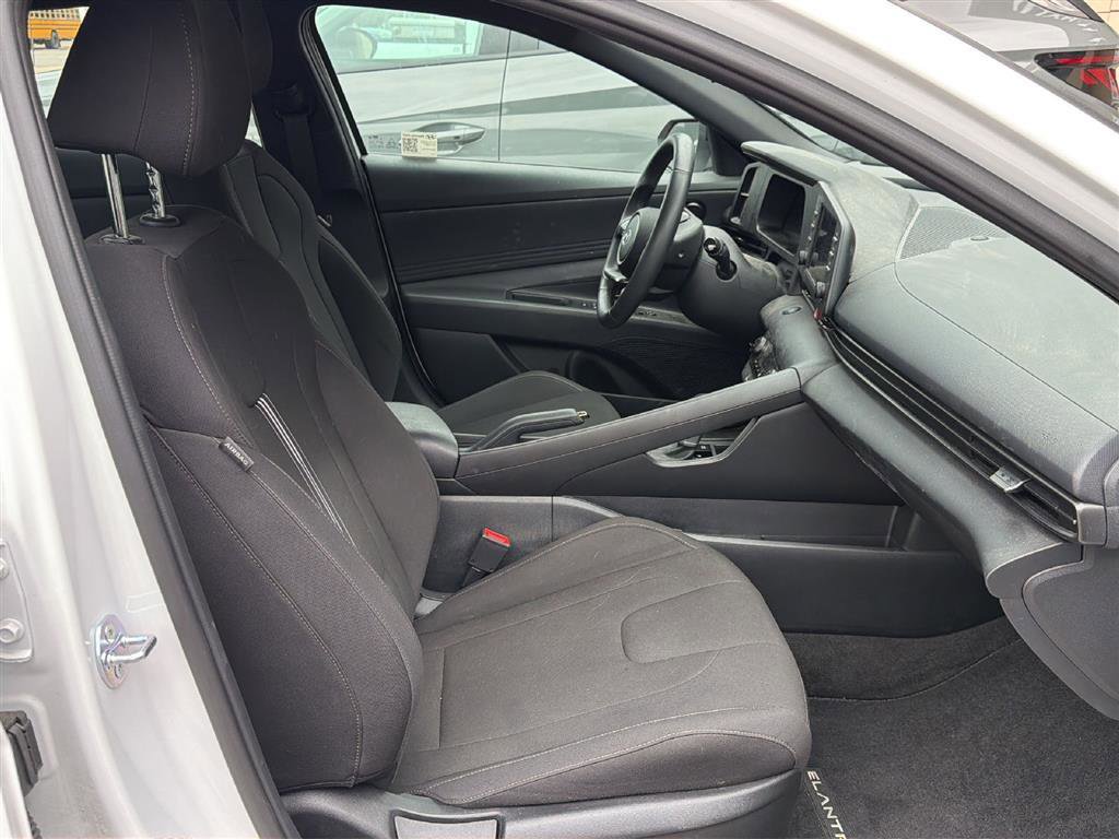 Used 2025 Hyundai Elantra Sport w/ Cargo Package FWD image 19
