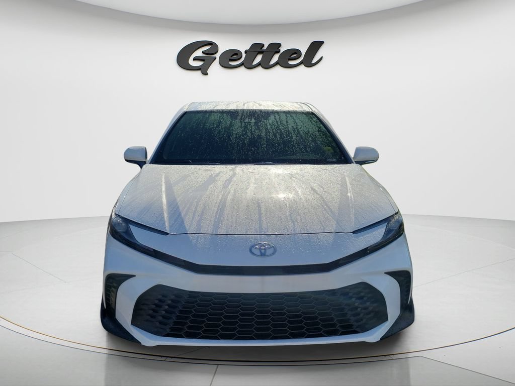 Used 2026 Toyota Camry SE FWD video 2