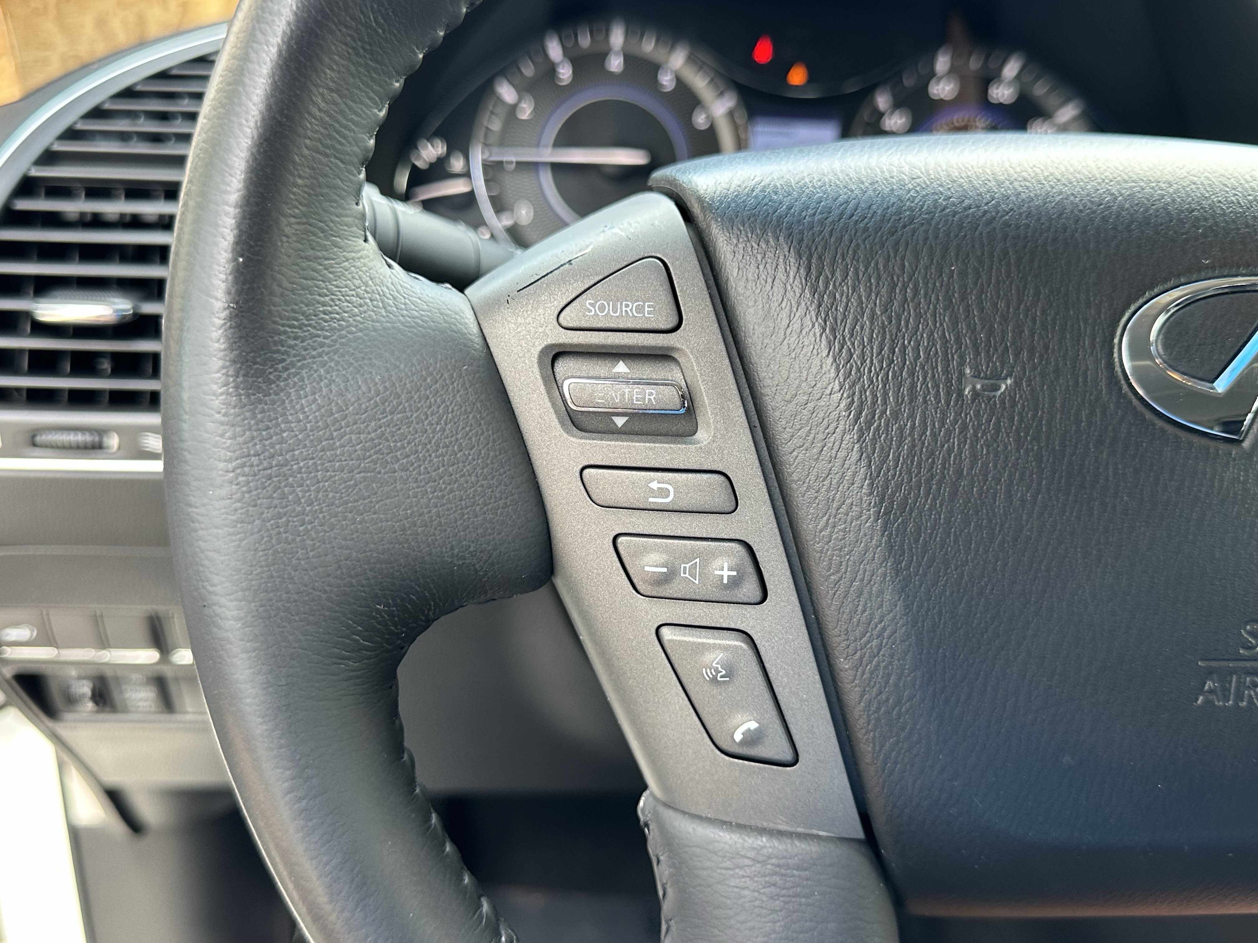 Used 2014 INFINITI QX80 2WD image 29