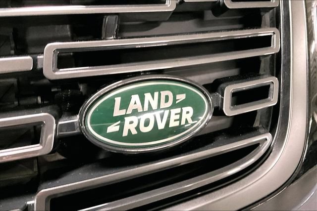 Certified 2026 Land Rover Range Rover Velar Dynamic SE AWD/4WD image 32