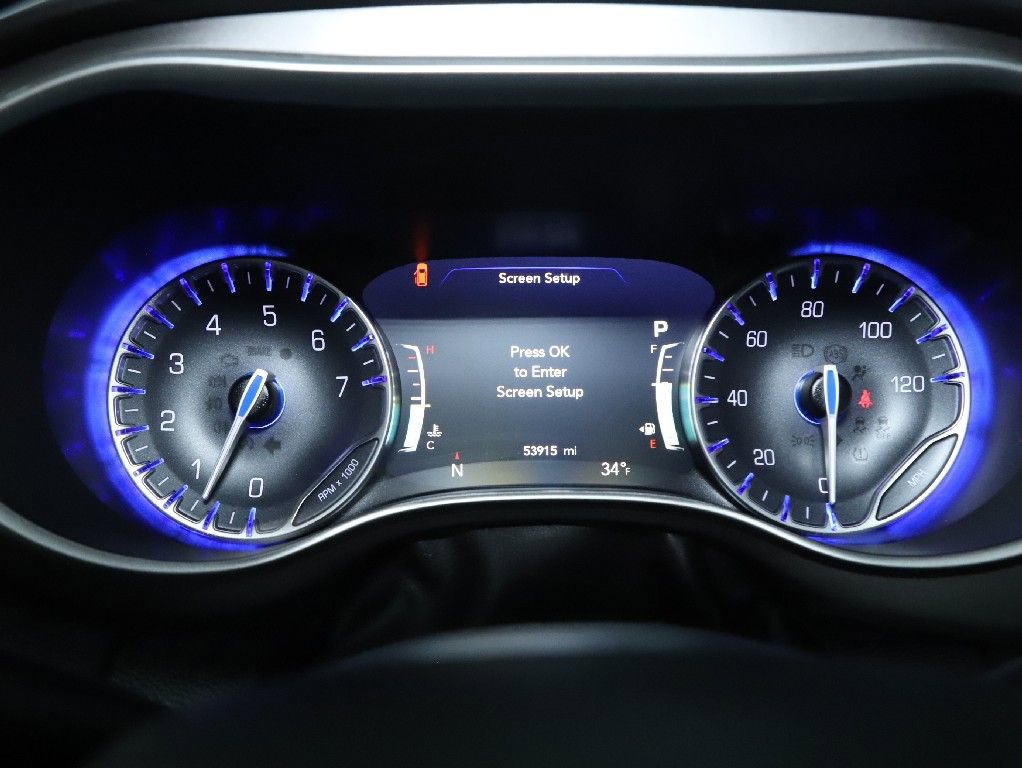 Used 2024 Chrysler Pacifica Touring-L image 24